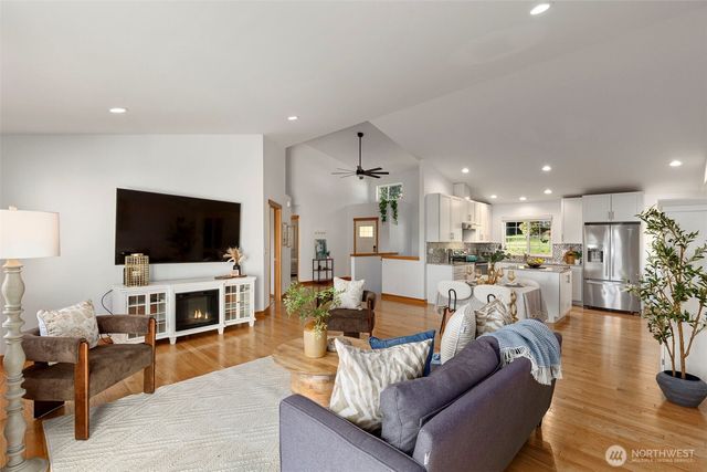 8498 Illahee Road NE, Bremerton, WA 98311