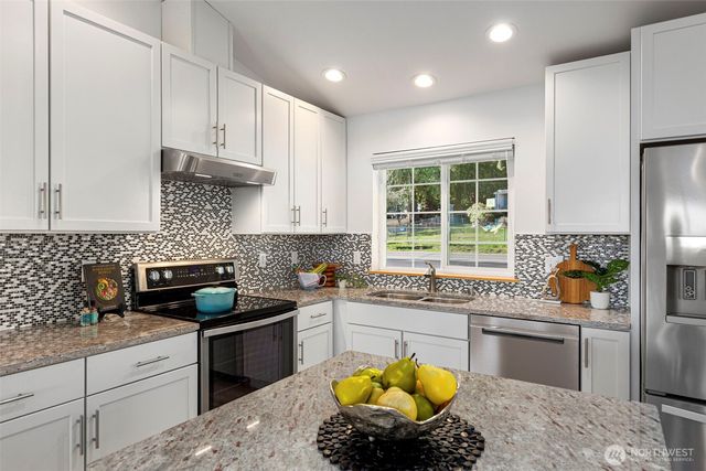 8498 Illahee Road NE, Bremerton, WA 98311