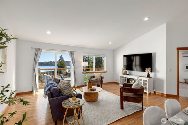 8498 Illahee Road NE, Bremerton, WA 98311