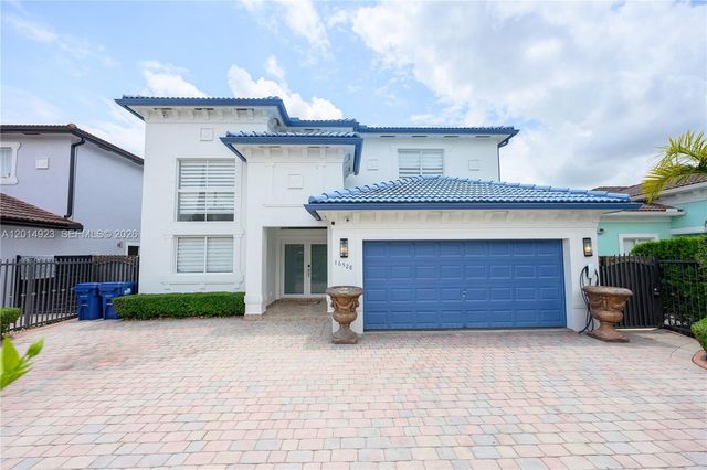 16528 SW 44th St, Miami, FL 33185