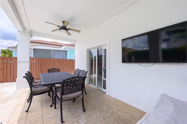 16528 SW 44th St, Miami, FL 33185