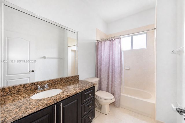 16528 SW 44th St, Miami, FL 33185