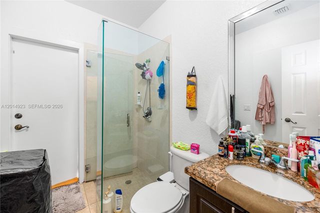 16528 SW 44th St, Miami, FL 33185