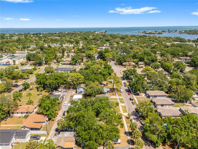 665 26TH AVENUE S, St Petersburg, FL 33705