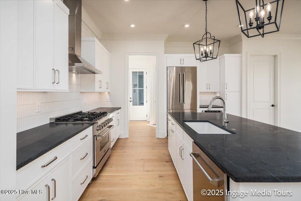 Image 14 of property listing at 90 Pinewood Cove, Snow Hill, NC 28580