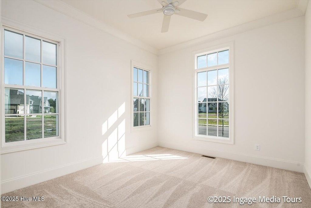 Image 20 of property listing at 90 Pinewood Cove, Snow Hill, NC 28580