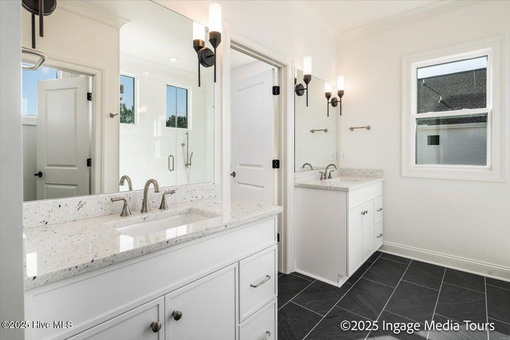 Image 33 of property listing at 90 Pinewood Cove, Snow Hill, NC 28580