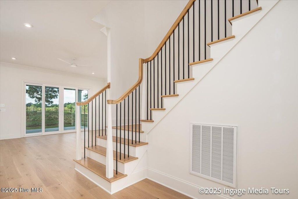 Image 5 of property listing at 90 Pinewood Cove, Snow Hill, NC 28580