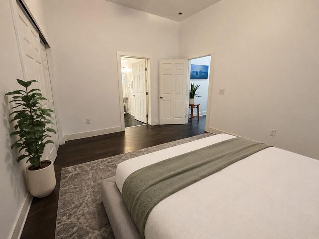 907 E 3rd ST, Austin, TX 78702
