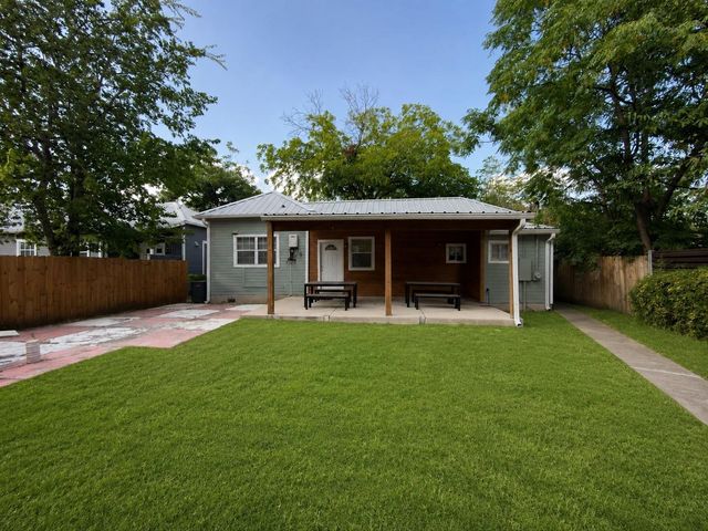 907 E 3rd ST, Austin, TX 78702