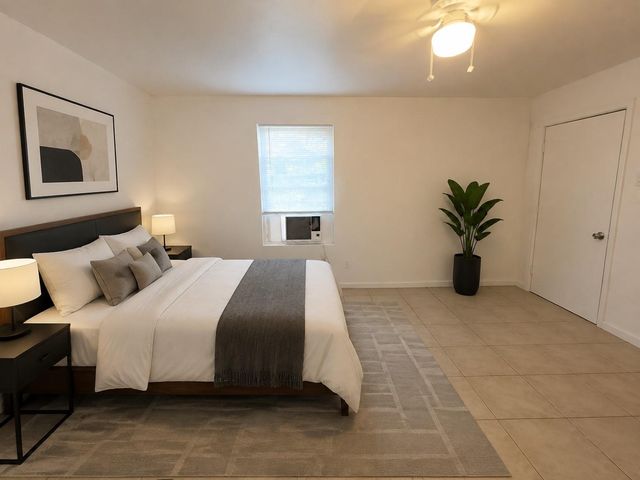 907 E 3rd ST, Austin, TX 78702