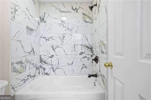 3010 Lakeside Court, Johns Creek, GA 30005