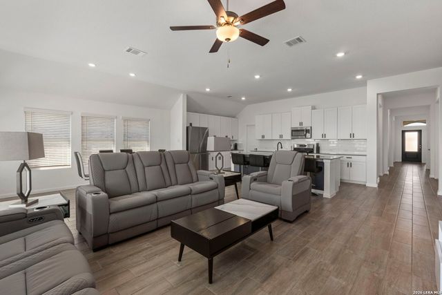 14118 Hertford Shire, San Antonio, TX 78245