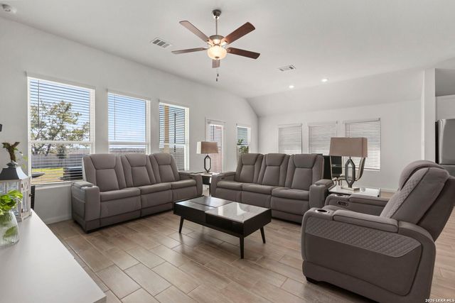 14118 Hertford Shire, San Antonio, TX 78245