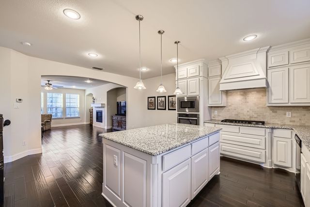 6700 Lost Star Lane, Fort Worth, TX 76132