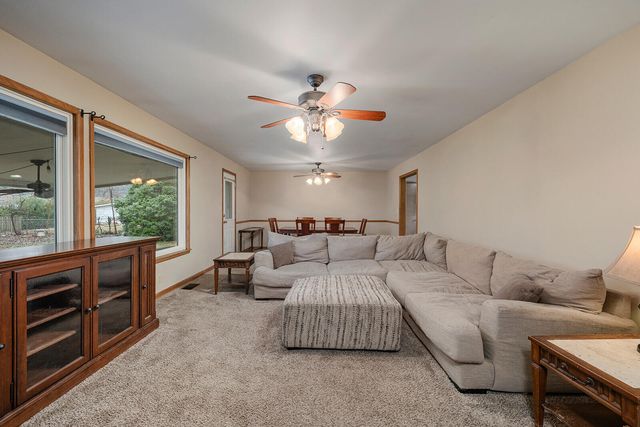 2541 S Luster Avenue, Springfield, MO 65804