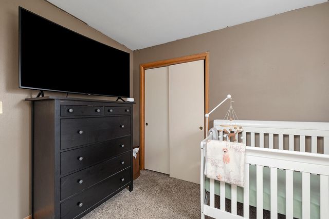 2541 S Luster Avenue, Springfield, MO 65804