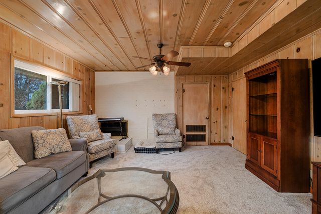 2541 S Luster Avenue, Springfield, MO 65804