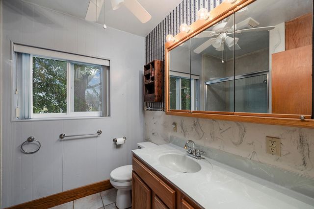 2541 S Luster Avenue, Springfield, MO 65804