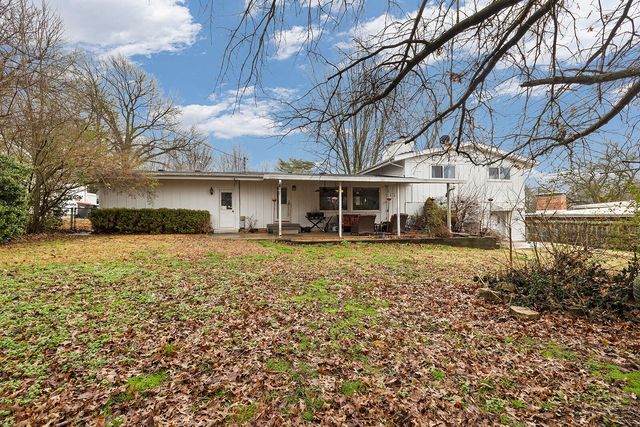 2541 S Luster Avenue, Springfield, MO 65804