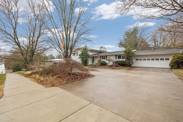 2541 S Luster Avenue, Springfield, MO 65804