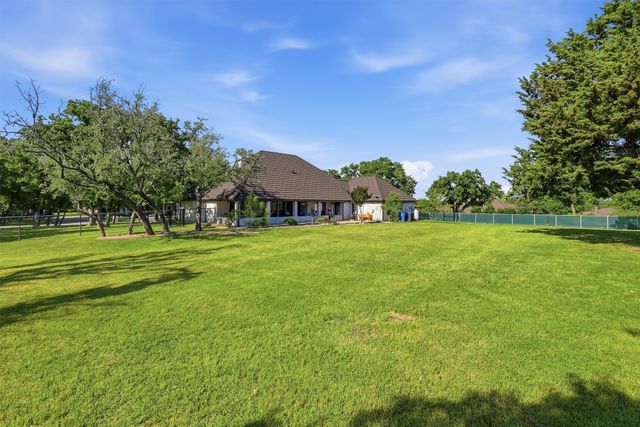 109 Rooster Cogburn Court, Weatherford, TX 76088