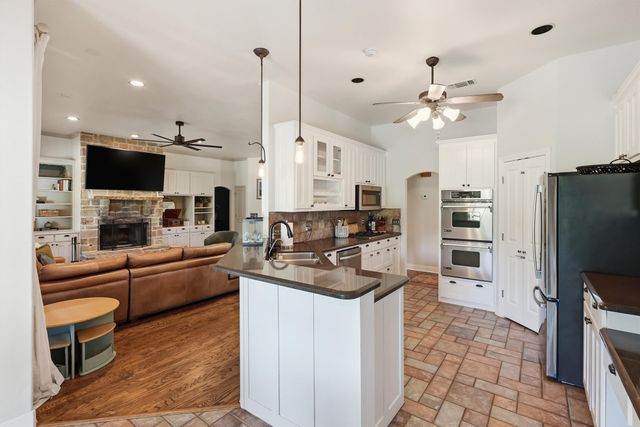 109 Rooster Cogburn Court, Weatherford, TX 76088