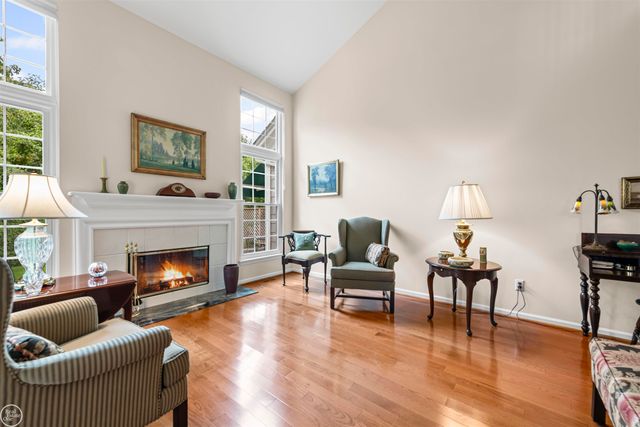 3001 Harbor Place Drive, St Clair Shores, MI 48080