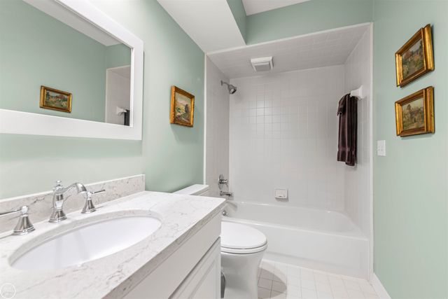 3001 Harbor Place Drive, St Clair Shores, MI 48080