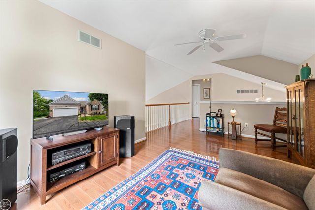 3001 Harbor Place Drive, St Clair Shores, MI 48080