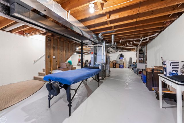 3001 Harbor Place Drive, St Clair Shores, MI 48080