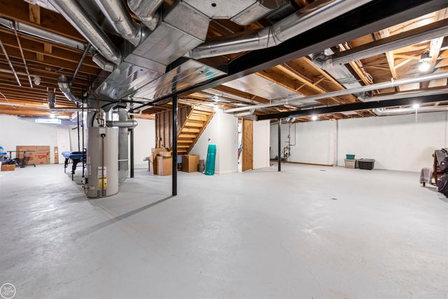 3001 Harbor Place Drive, St Clair Shores, MI 48080