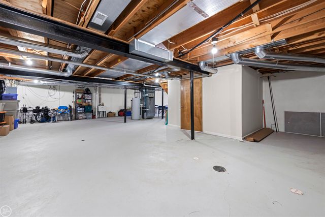 3001 Harbor Place Drive, St Clair Shores, MI 48080