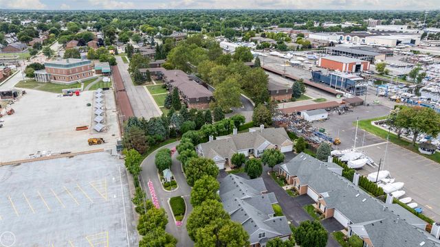 3001 Harbor Place Drive, St Clair Shores, MI 48080