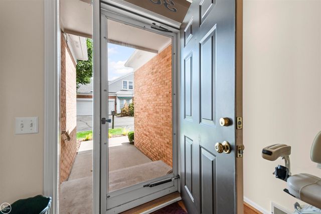 3001 Harbor Place Drive, St Clair Shores, MI 48080