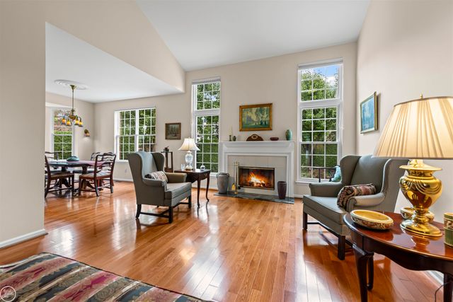 3001 Harbor Place Drive, St Clair Shores, MI 48080