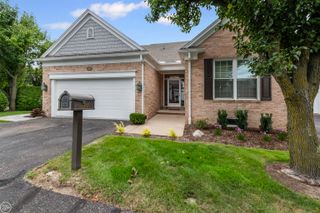 3001 Harbor Place Drive, St Clair Shores, MI 48080