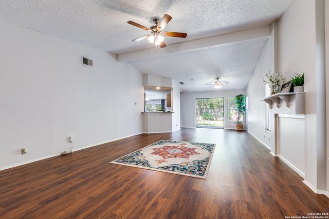 10323 Country, San Antonio, TX 78240