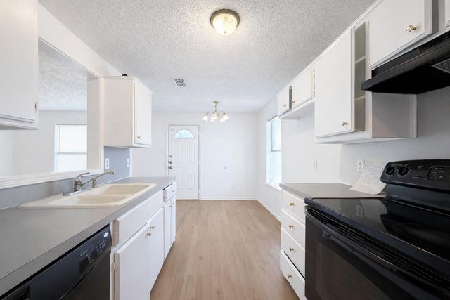 8407 Vernon Avenue, Lubbock, TX 79423