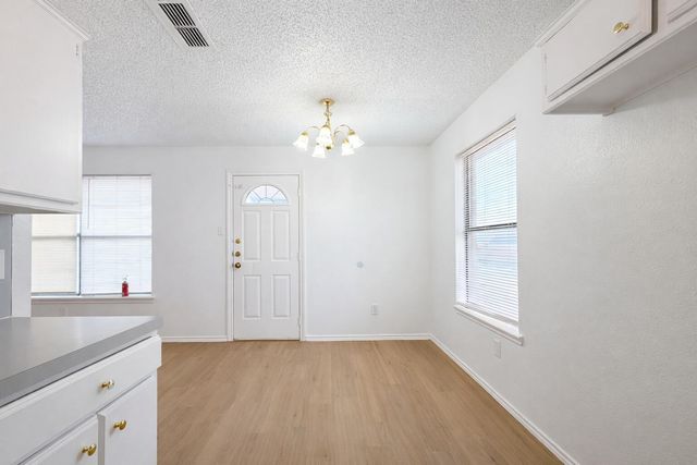 8407 Vernon Avenue, Lubbock, TX 79423