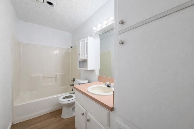 8407 Vernon Avenue, Lubbock, TX 79423