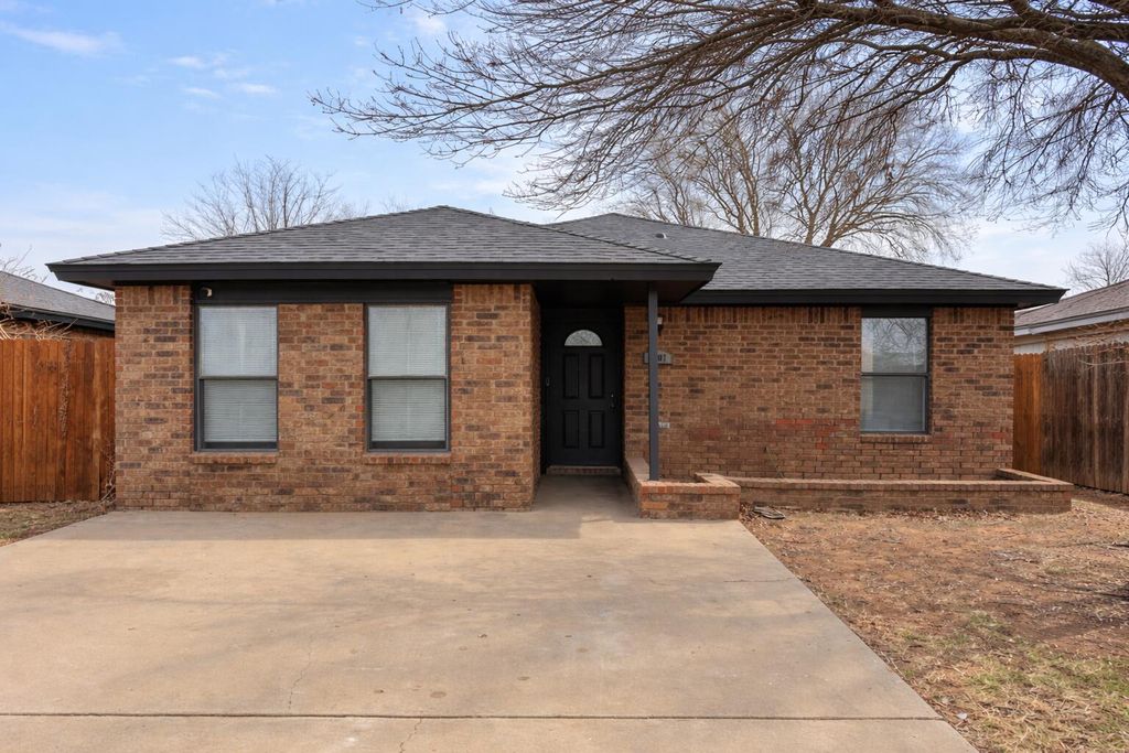 8407 Vernon Avenue, Lubbock, TX 79423