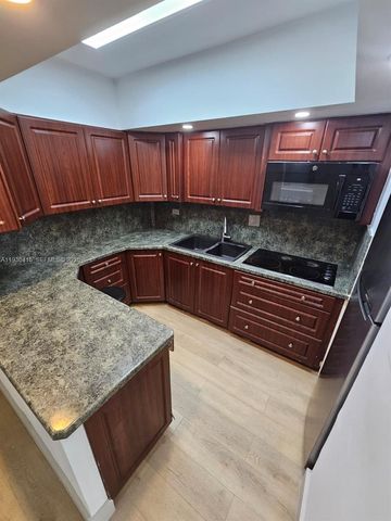 1408 Brickell Bay Dr 316, Miami, FL 33131