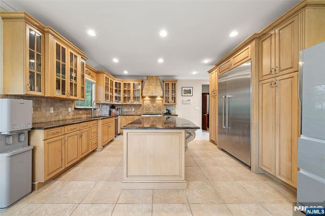 15 Harvard Street, Closter, NJ 07624