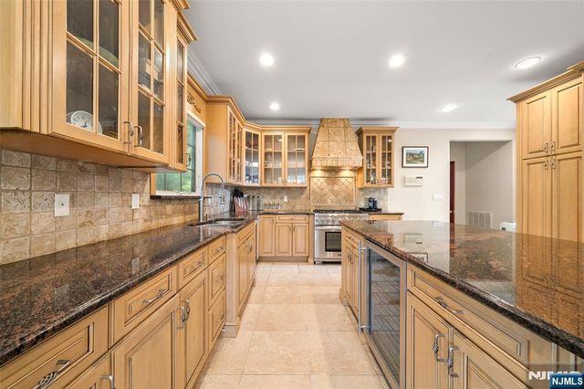 15 Harvard Street, Closter, NJ 07624