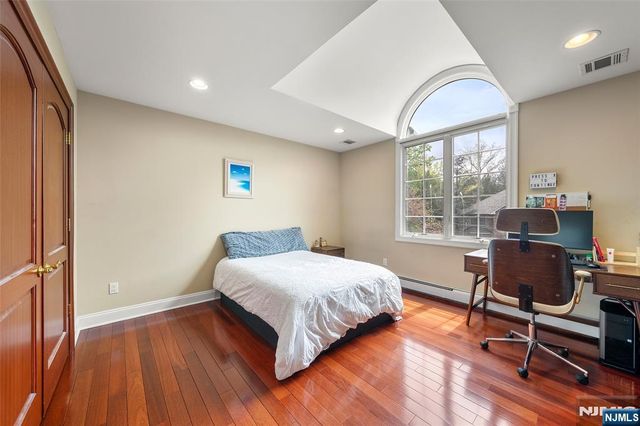 15 Harvard Street, Closter, NJ 07624