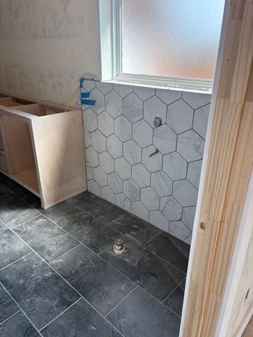 2224 W W Sunset Drive, Mustang, OK 73064