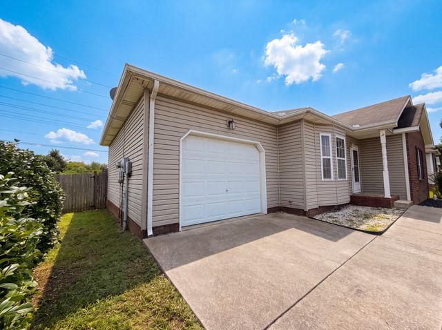 234 Grassmire Dr, Clarksville, TN 37042