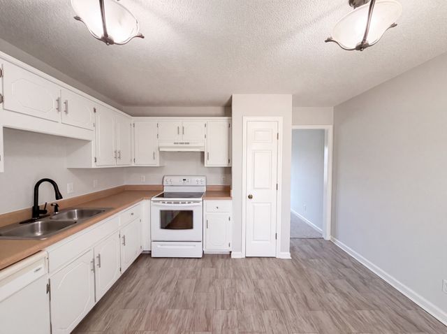 234 Grassmire Dr, Clarksville, TN 37042