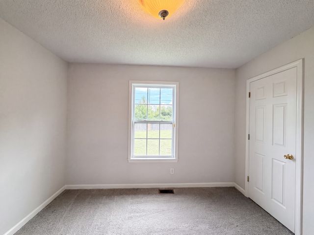 234 Grassmire Dr, Clarksville, TN 37042